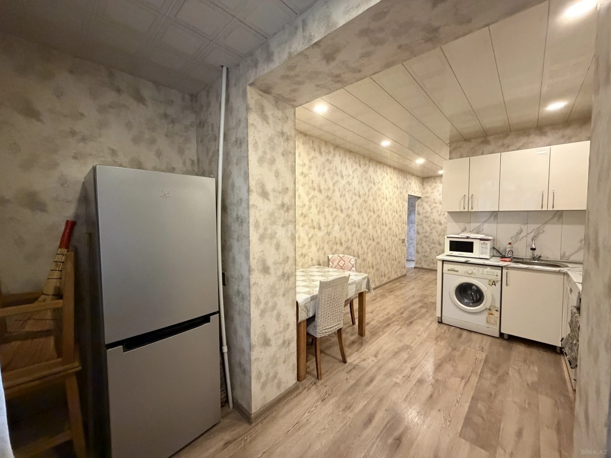 Satılır 2 otaqlı mənzil 60 m²