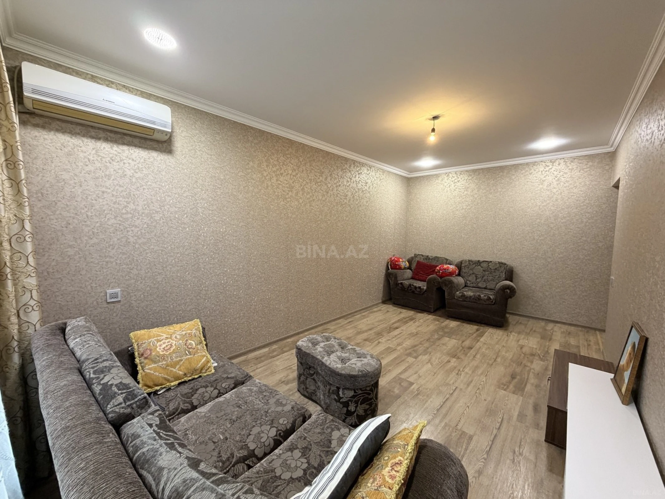 Satılır 2 otaqlı mənzil 60 m²