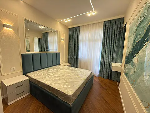 Satılır 2 otaqlı mənzil 70 m²