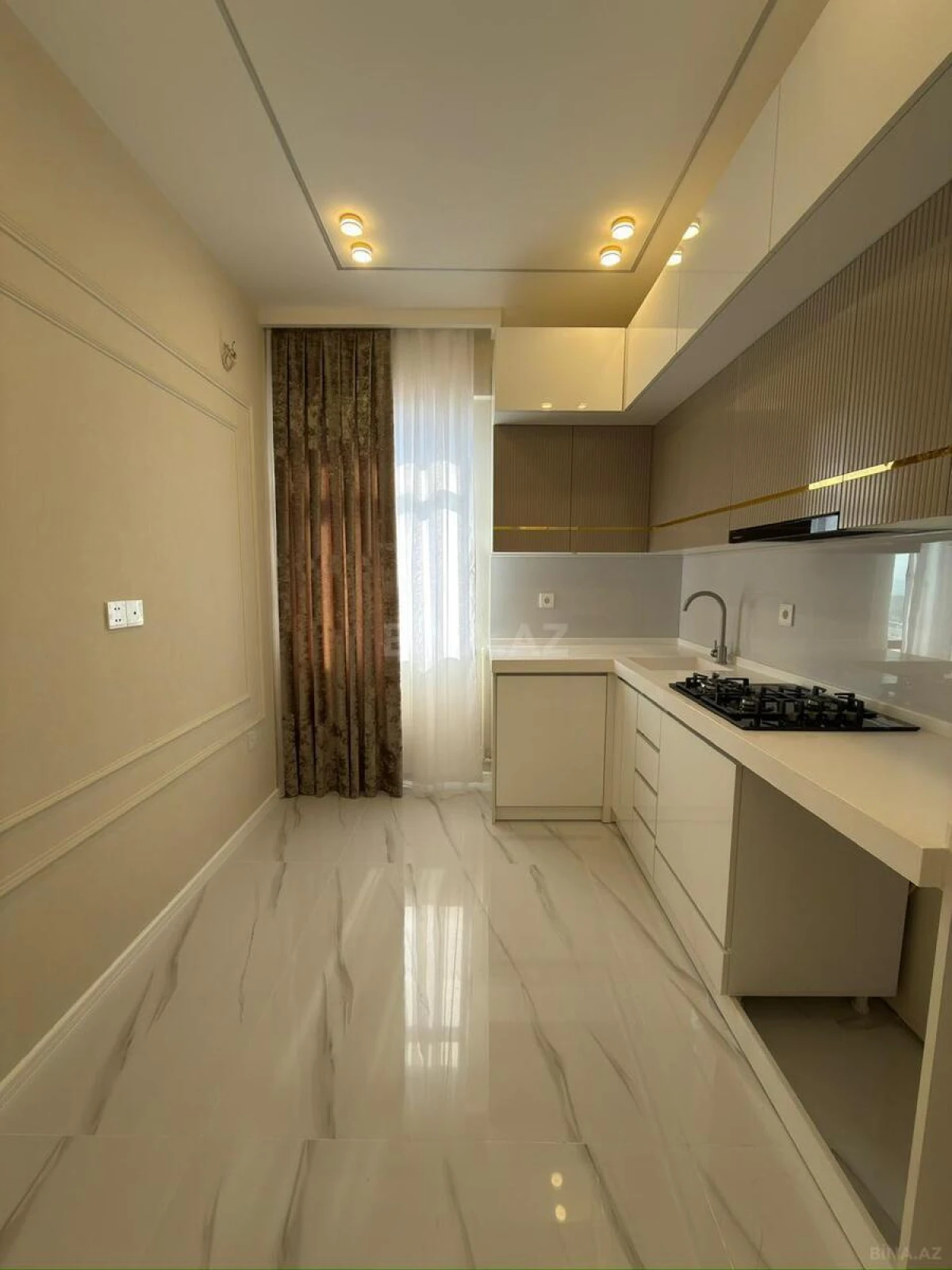 Satılır 2 otaqlı mənzil 70 m²
