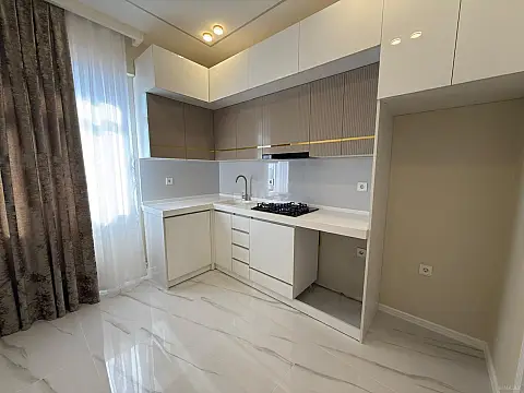 Satılır 2 otaqlı mənzil 70 m²