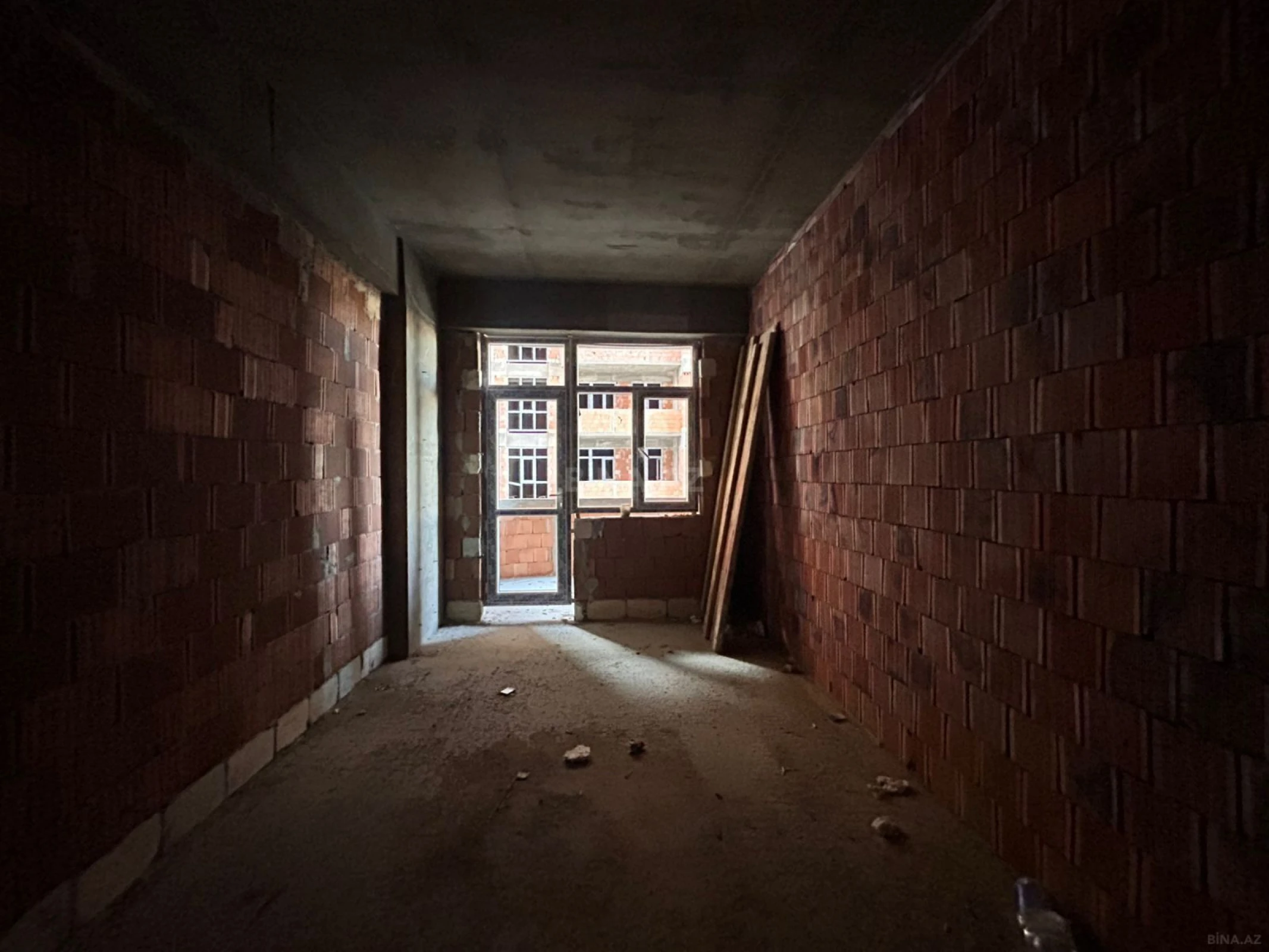 Satılır 2 otaqlı mənzil 77.8 m²