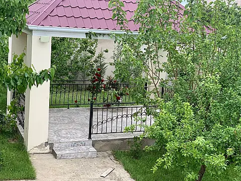 Kirayə verilir 3 otaqlı həyət evi 90 m²