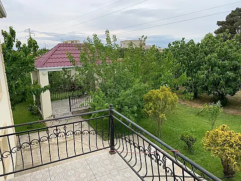 Kirayə verilir 3 otaqlı həyət evi 90 m²