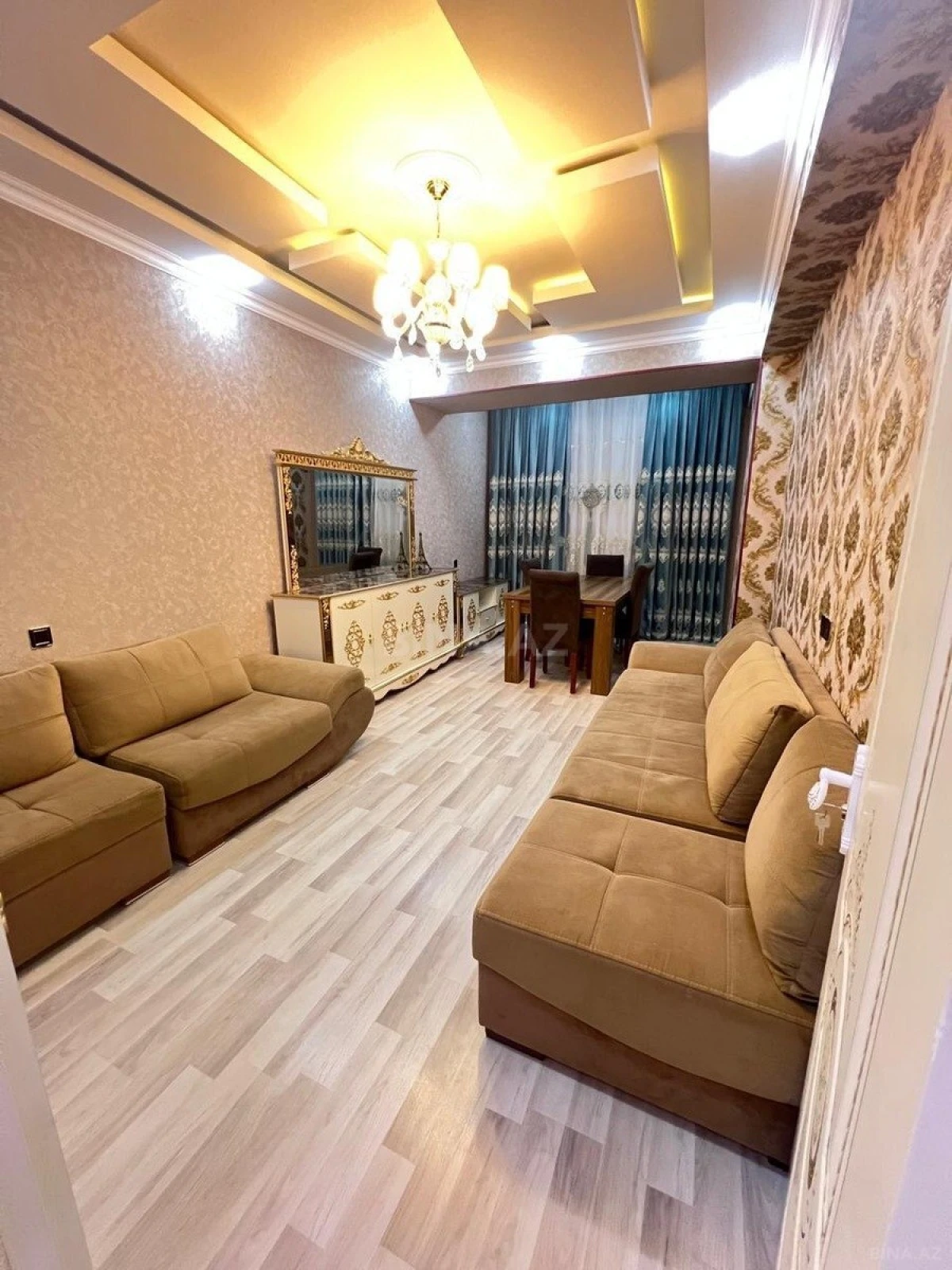 Kirayə verilir 2 otaqlı mənzil 70 m²