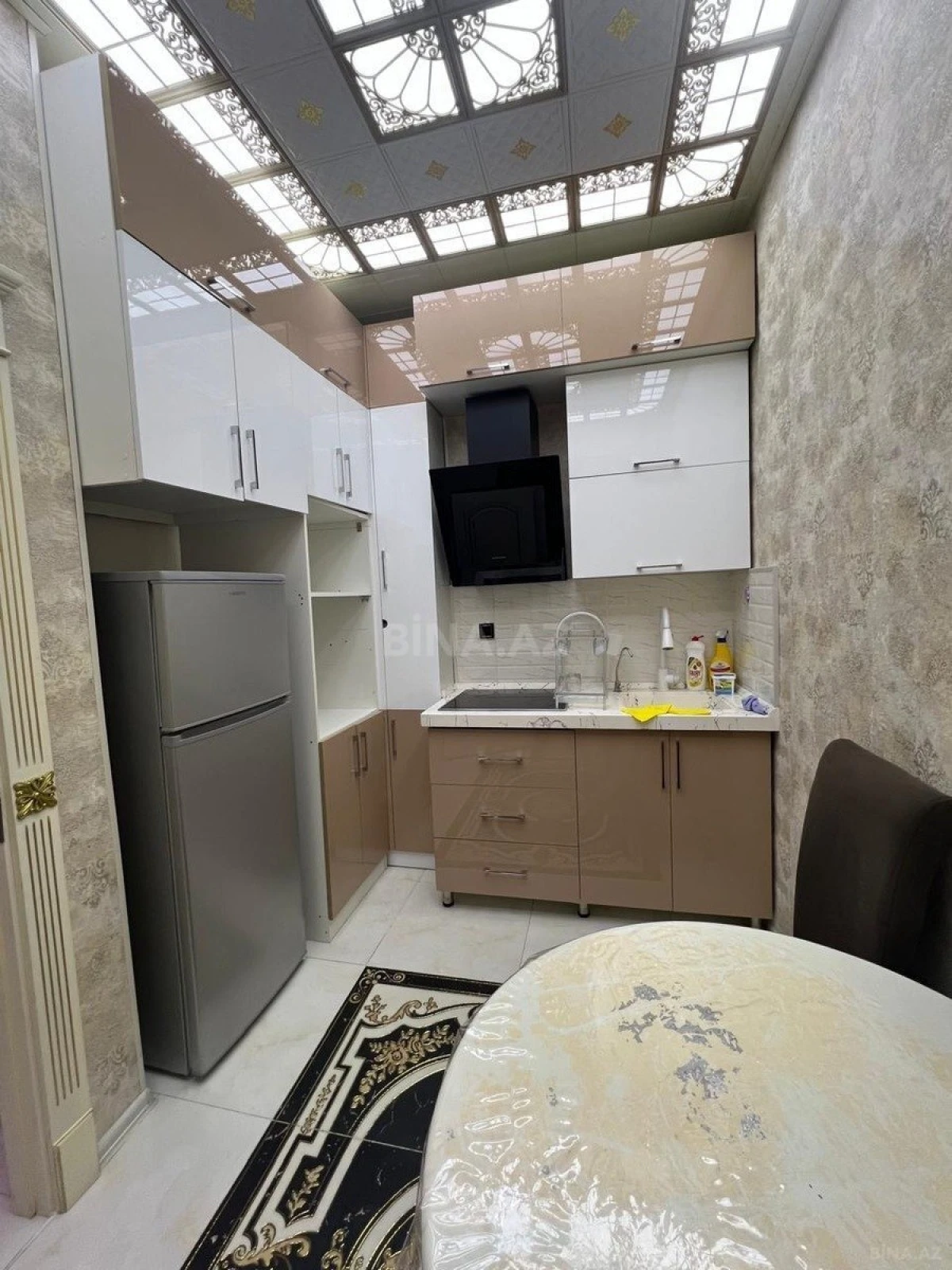 Kirayə verilir 2 otaqlı mənzil 70 m²