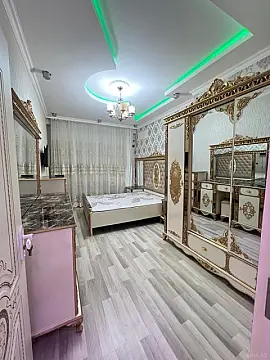 Kirayə verilir 2 otaqlı mənzil 70 m²