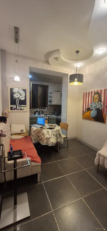Satılır 2 otaqlı mənzil 65 m²