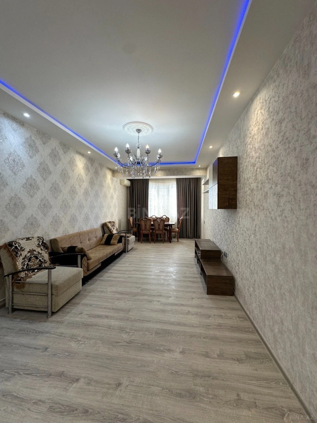 Satılır 2 otaqlı mənzil 70 m²