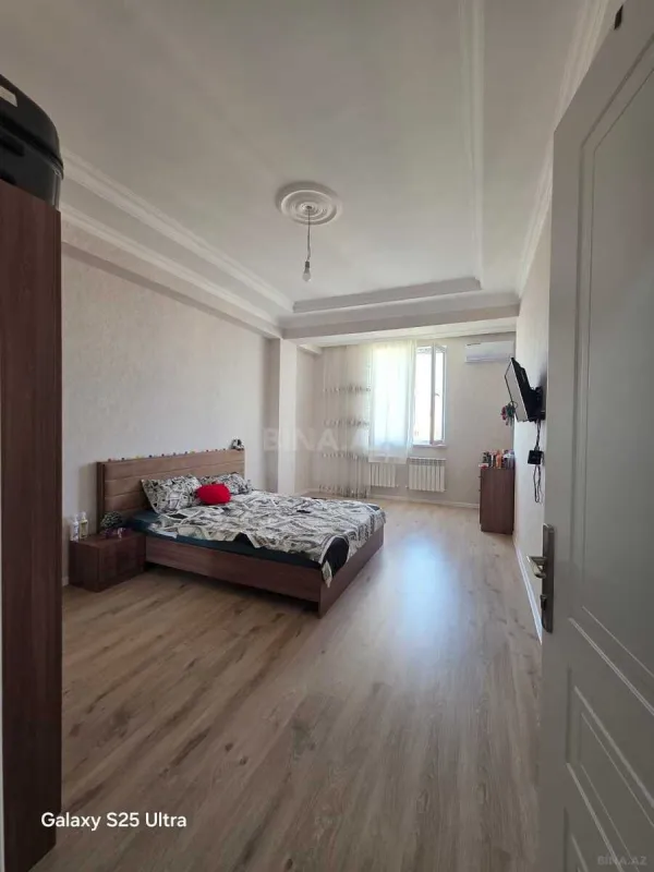 Satılır 1 otaqlı mənzil 63 m²