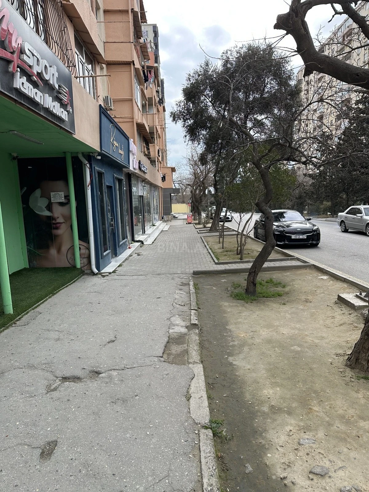 Satılır obyekt 70 m²