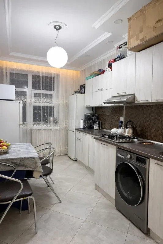 Satılır 2 otaqlı mənzil 86 m²