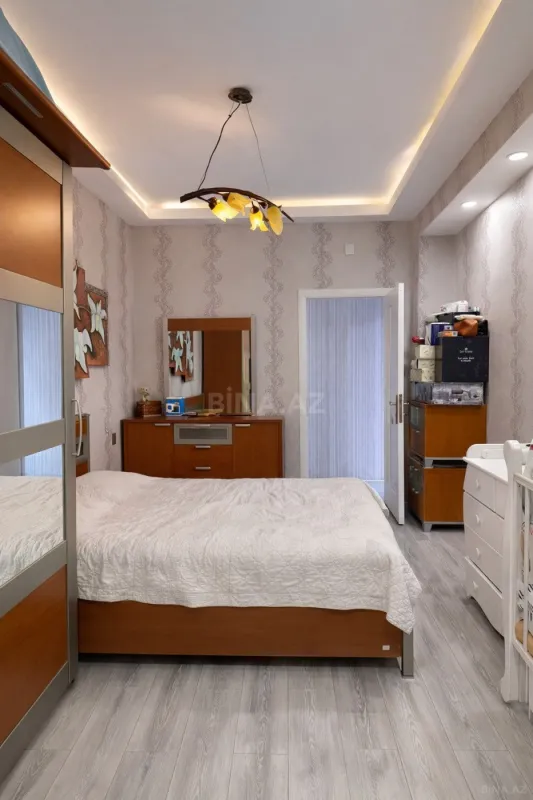 Satılır 2 otaqlı mənzil 86 m²