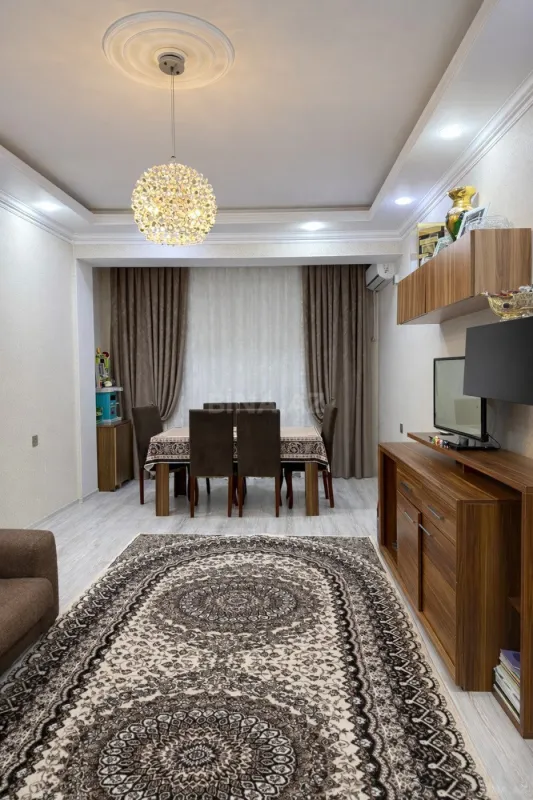Satılır 2 otaqlı mənzil 86 m²