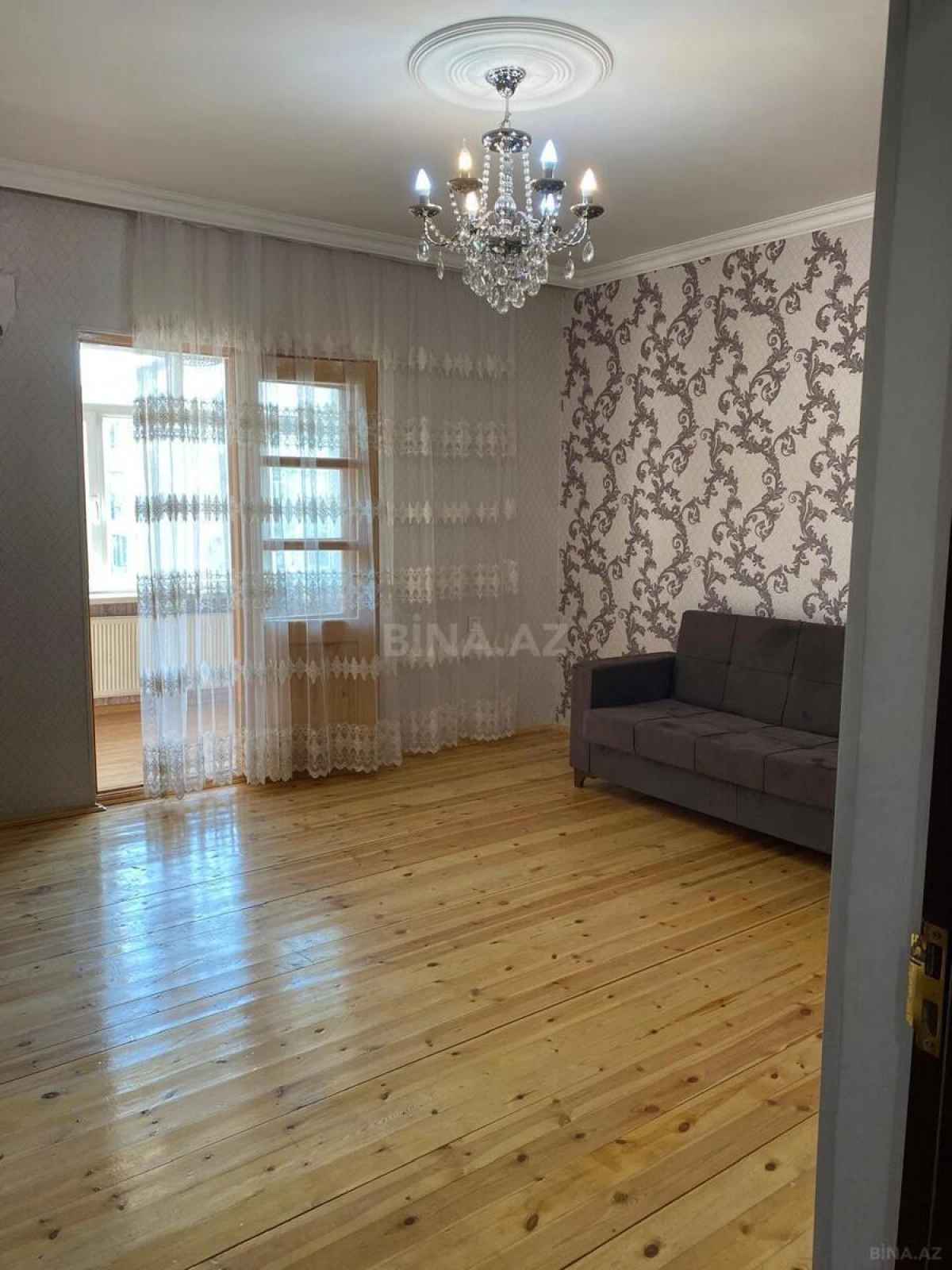 Kirayə verilir 2 otaqlı mənzil 60 m²