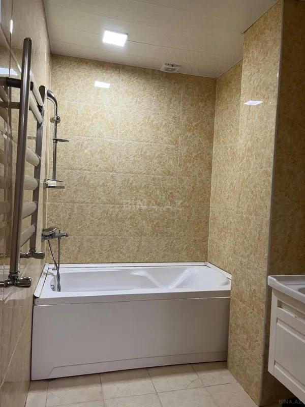 Kirayə verilir 2 otaqlı mənzil 85 m²