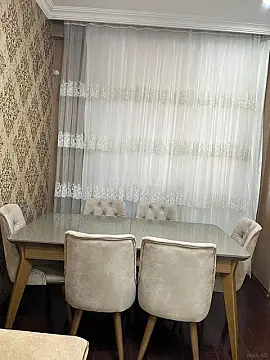 Kirayə verilir 2 otaqlı mənzil 85 m²