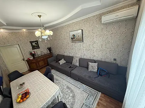 Satılır 2 otaqlı mənzil 52 m²
