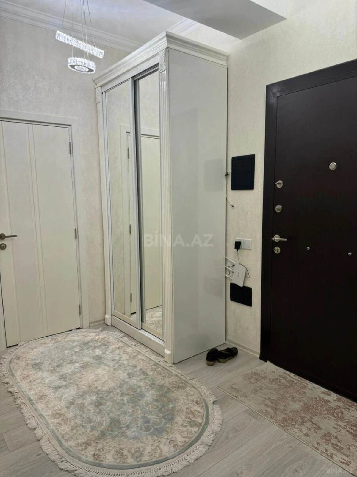 Satılır 3 otaqlı mənzil 96 m²