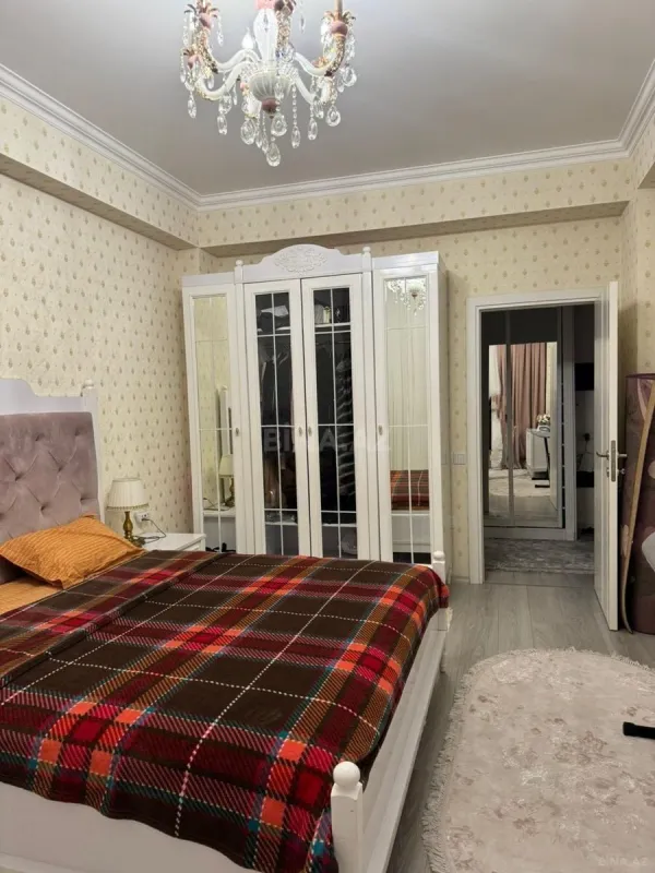 Satılır 3 otaqlı mənzil 96 m²