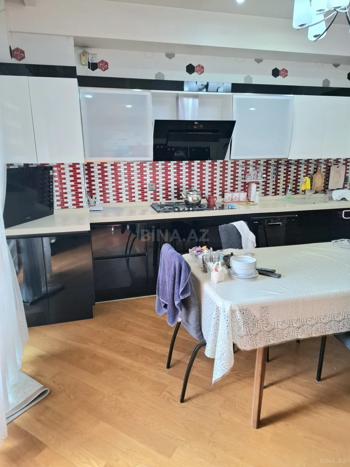 Satılır 4 otaqlı mənzil 177 m²