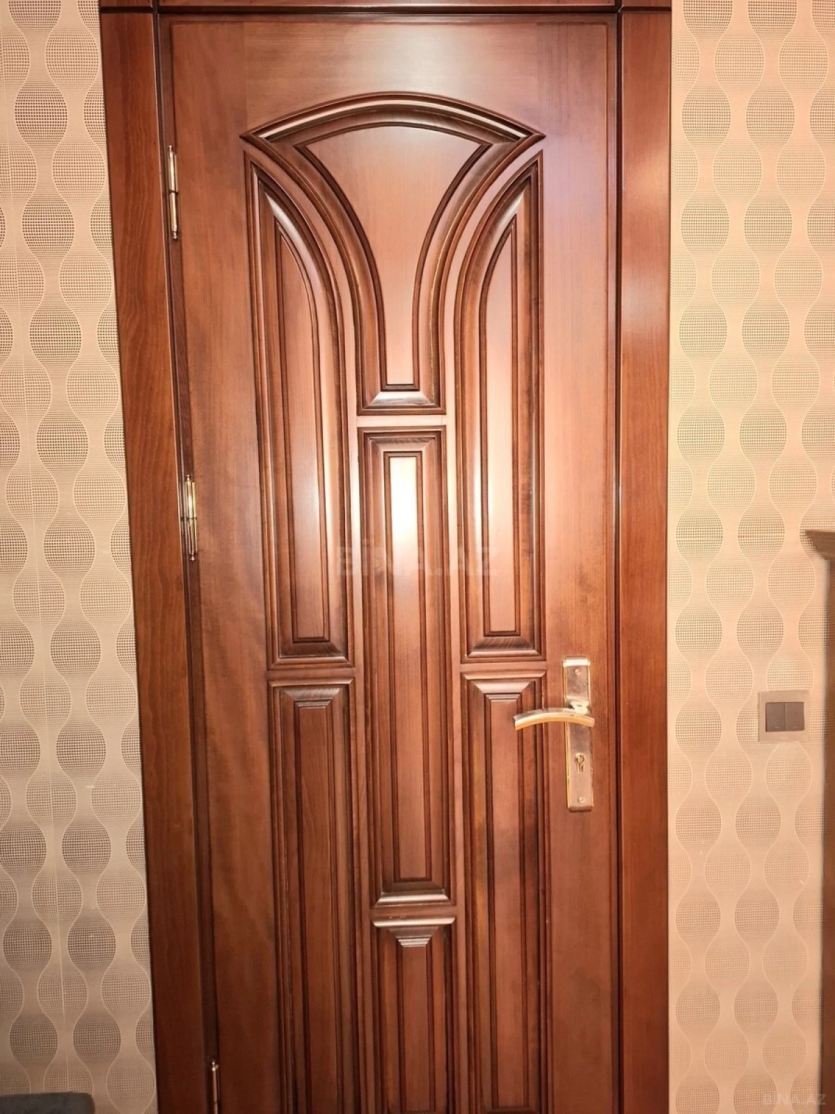 Satılır 4 otaqlı mənzil 177 m²