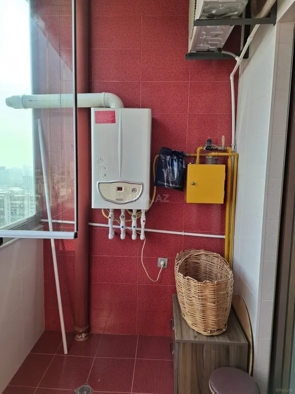 Satılır 4 otaqlı mənzil 177 m²