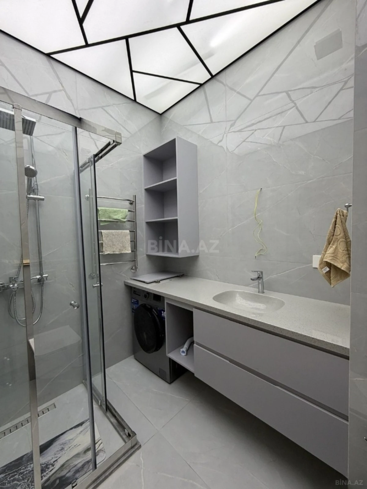 Kirayə verilir 3 otaqlı mənzil 140 m²