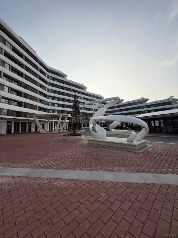 Kirayə verilir 3 otaqlı mənzil 140 m²