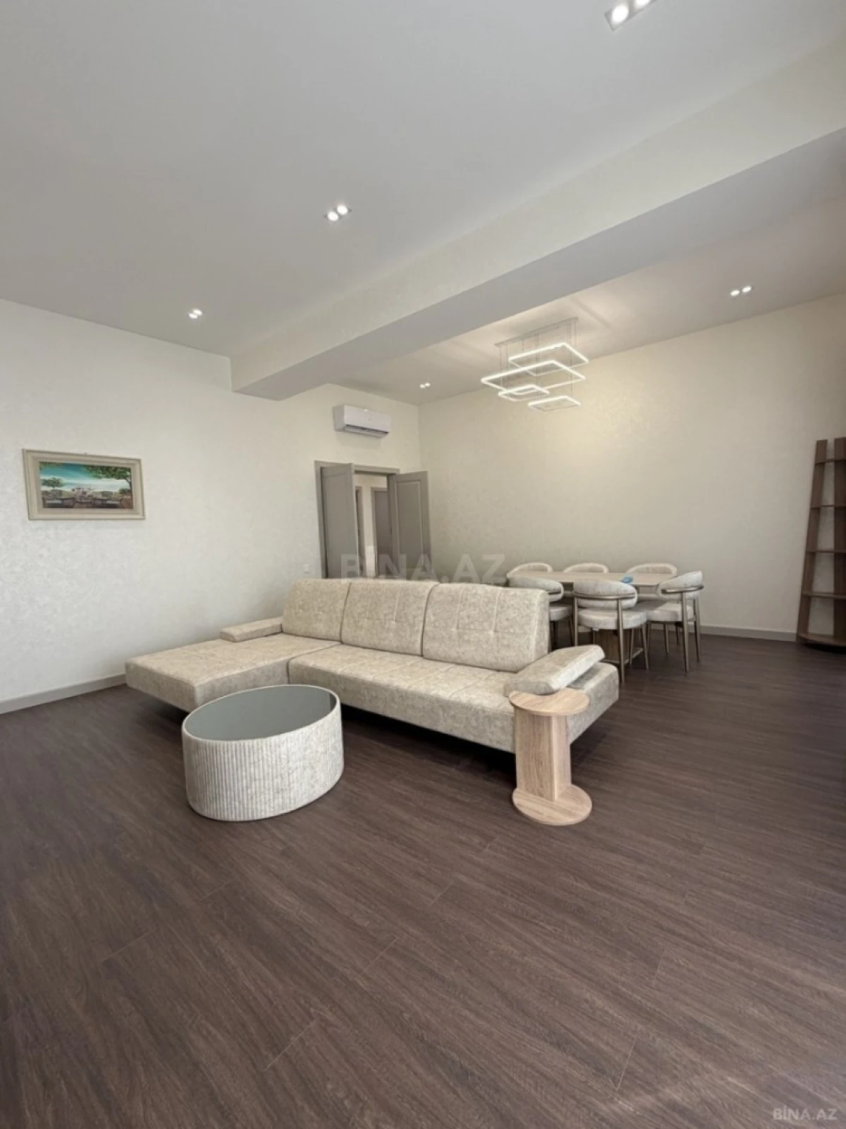 Kirayə verilir 3 otaqlı mənzil 140 m²