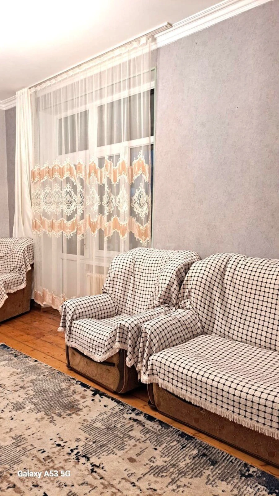 Kirayə verilir 2 otaqlı mənzil 60 m²