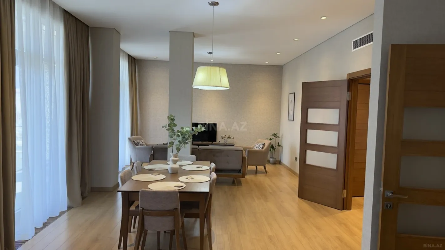 Kirayə verilir 2 otaqlı mənzil 101.3 m²