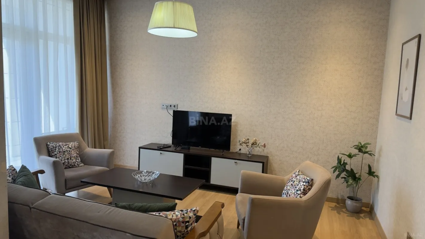 Kirayə verilir 2 otaqlı mənzil 101.3 m²
