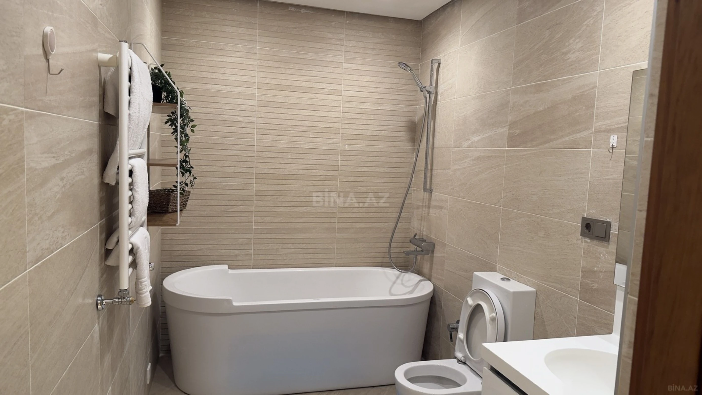 Kirayə verilir 2 otaqlı mənzil 101.3 m²