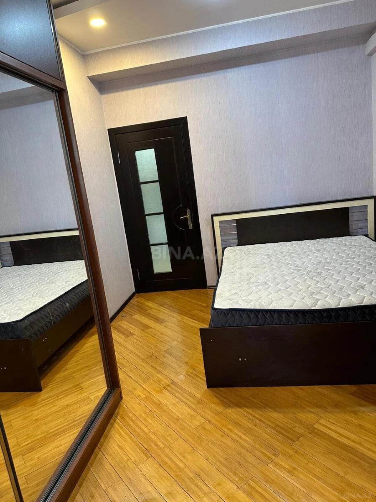 Kirayə verilir 2 otaqlı mənzil 65 m²