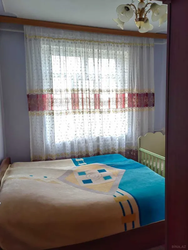 Satılır 4 otaqlı mənzil 85 m²