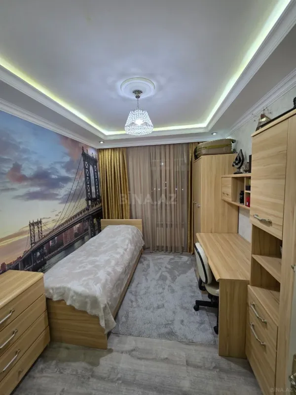 Satılır 5 otaqlı mənzil 108 m²