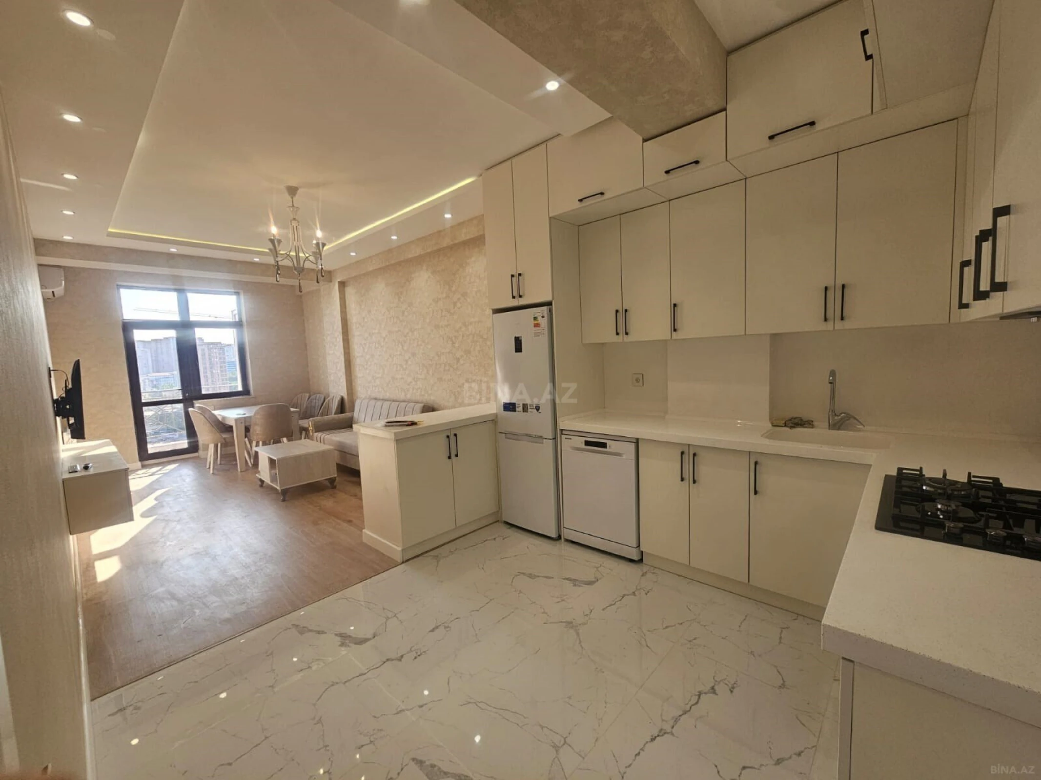 Kirayə verilir 2 otaqlı mənzil 75 m²