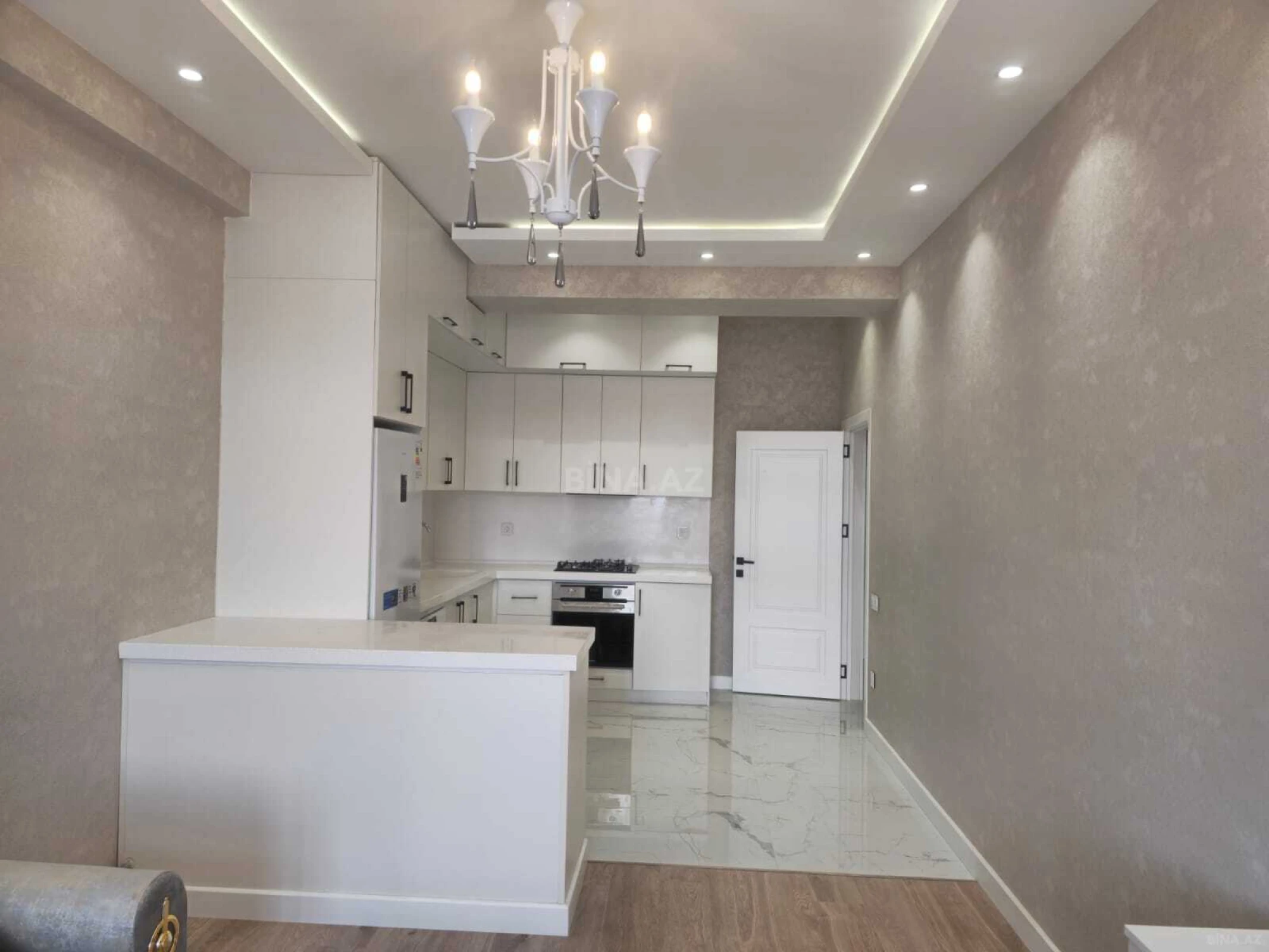 Kirayə verilir 2 otaqlı mənzil 75 m²