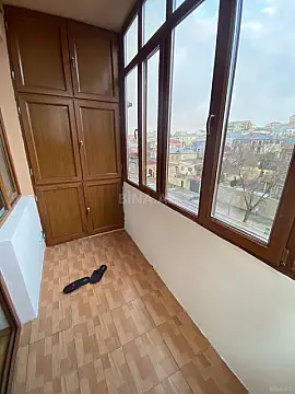 Kirayə verilir 2 otaqlı mənzil 100 m²