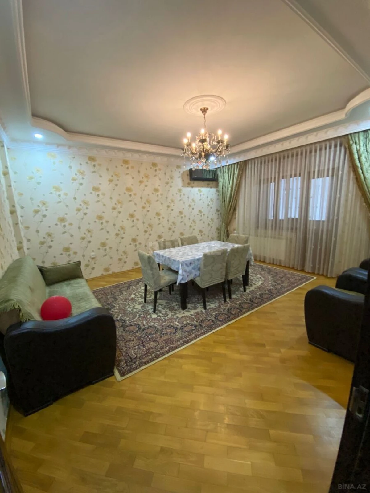 Kirayə verilir 2 otaqlı mənzil 100 m²