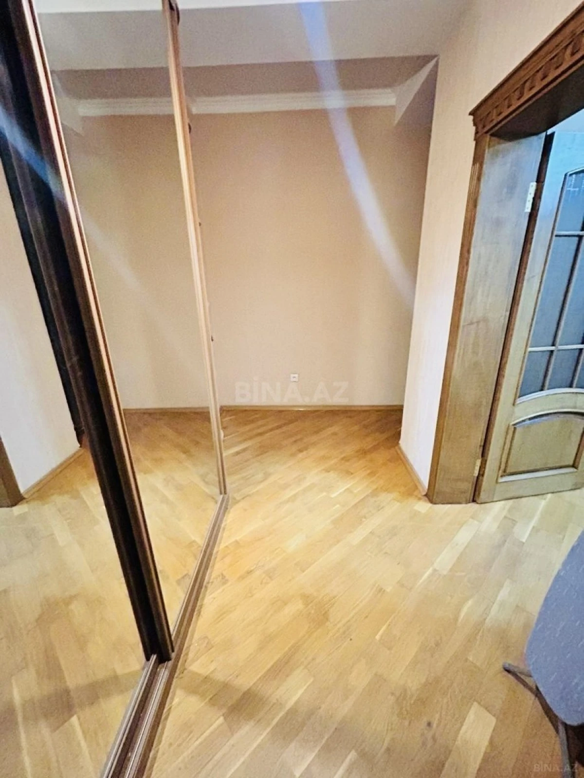 Kirayə verilir 2 otaqlı mənzil 88 m²