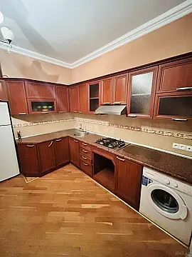 Kirayə verilir 2 otaqlı mənzil 88 m²