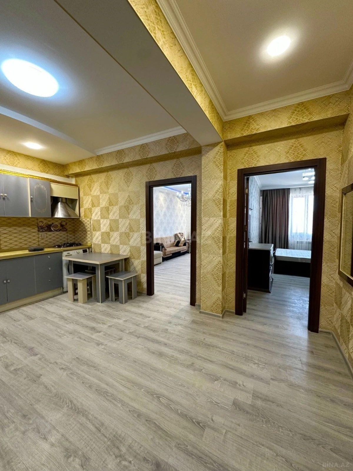 Satılır 2 otaqlı mənzil 70 m²