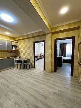 Satılır 2 otaqlı mənzil 70 m²