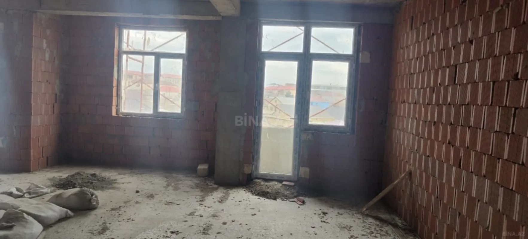 Satılır 2 otaqlı mənzil 68 m²