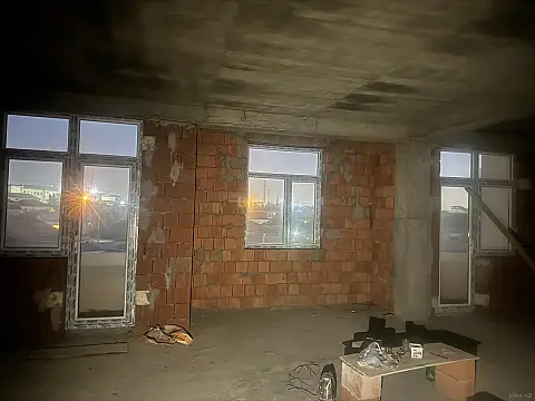 Satılır 2 otaqlı mənzil 68 m²