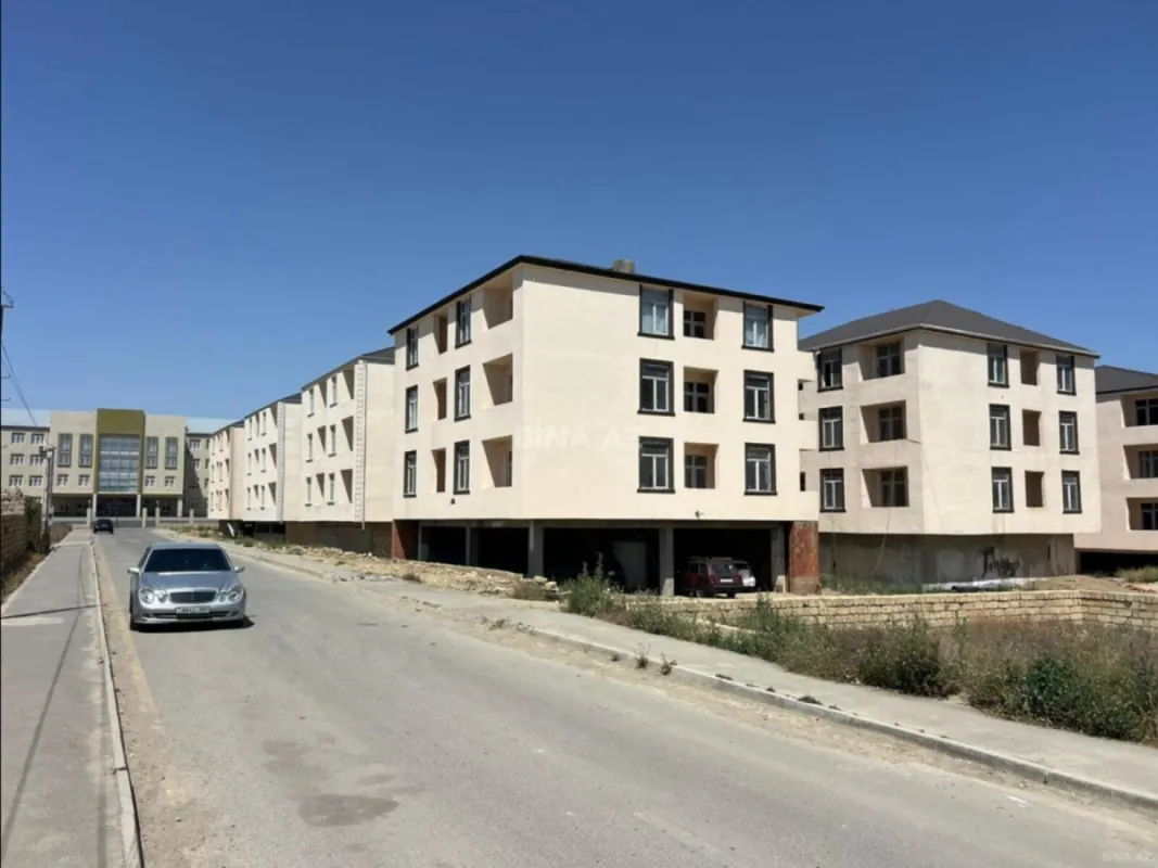 Satılır 2 otaqlı mənzil 68 m²