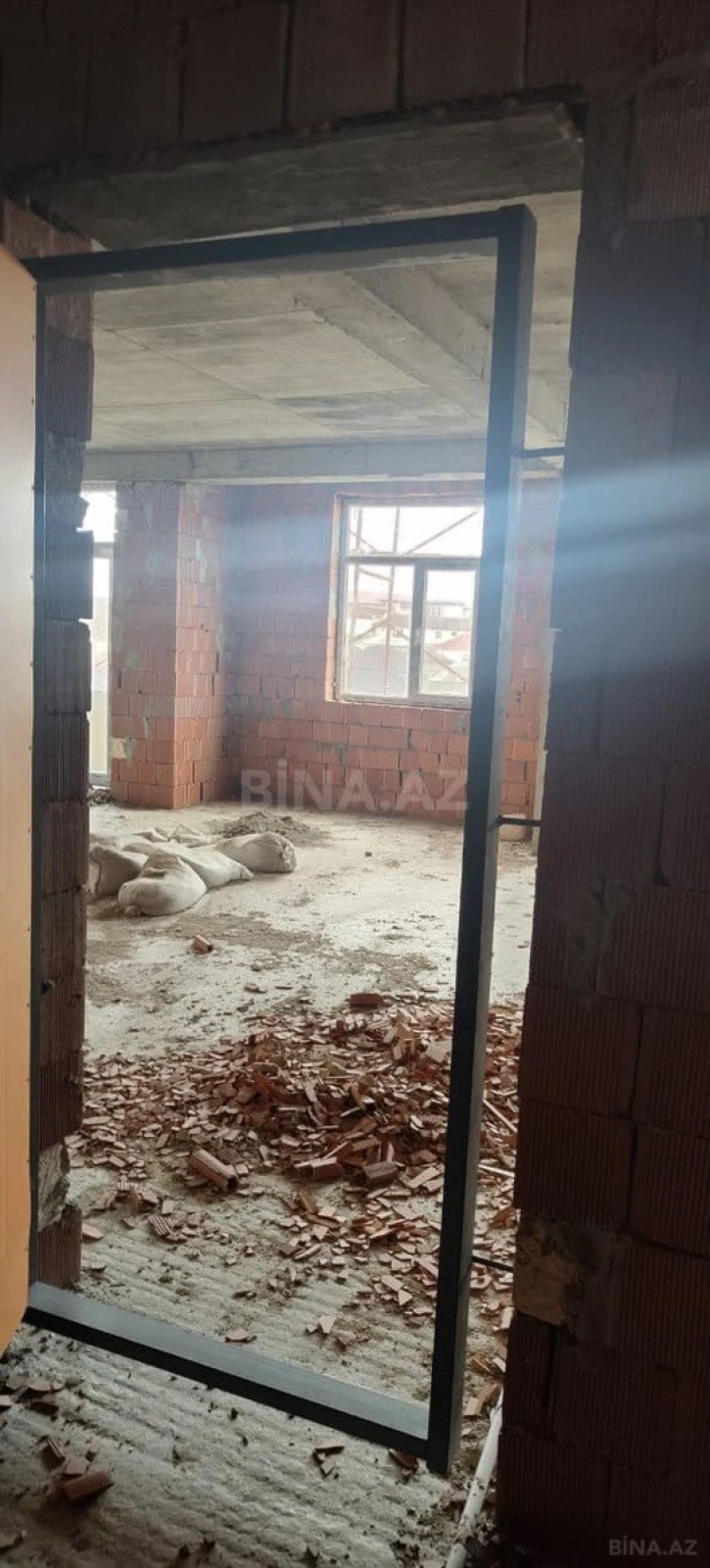 Satılır 2 otaqlı mənzil 68 m²