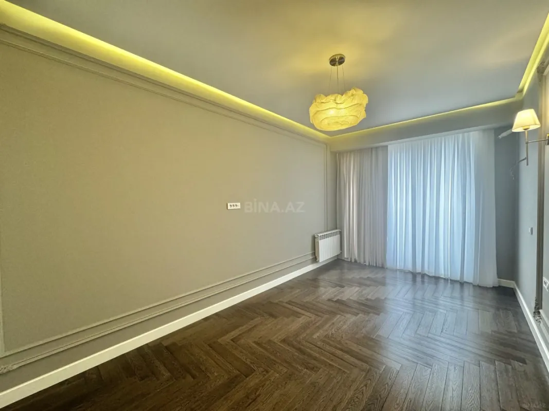 Satılır 2 otaqlı mənzil 79 m²